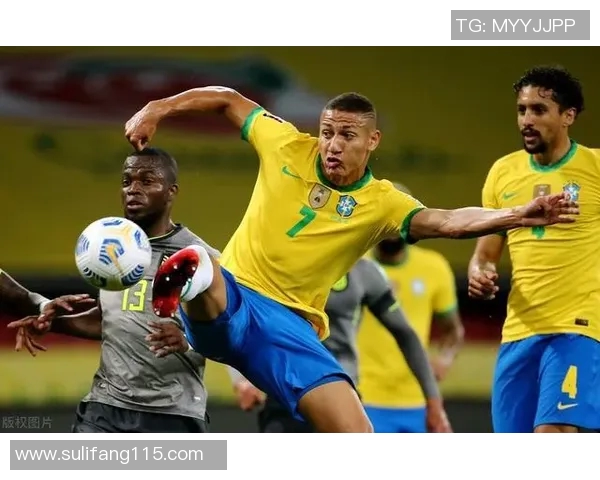 内马尔领衔巴西对决厄瓜多尔精彩赛事回顾与分析 内马尔领衔巴西对决厄瓜多尔精彩赛事回顾与分析